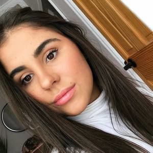 Meet your Posher, Celina